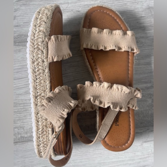 Shoes - Women’s sandals